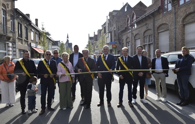 Volledig vernieuwde Langestraat in Nieuwpoort feestelijk ingehuldigd