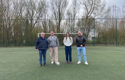Sport Vlaanderen steunt vernieuwing Nieuwpoorts kunstgrasveld met 71.000 euro subsidie