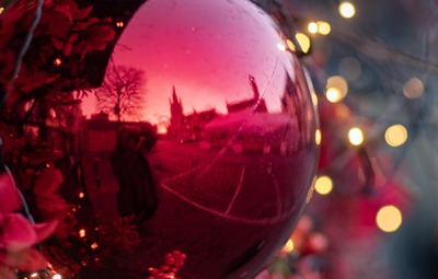 Aangepaste verkeers- en parkeermaatregelen tijdens plaatsen feestversiering