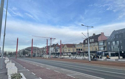 Werken aan overkapping tramhalte Kaai